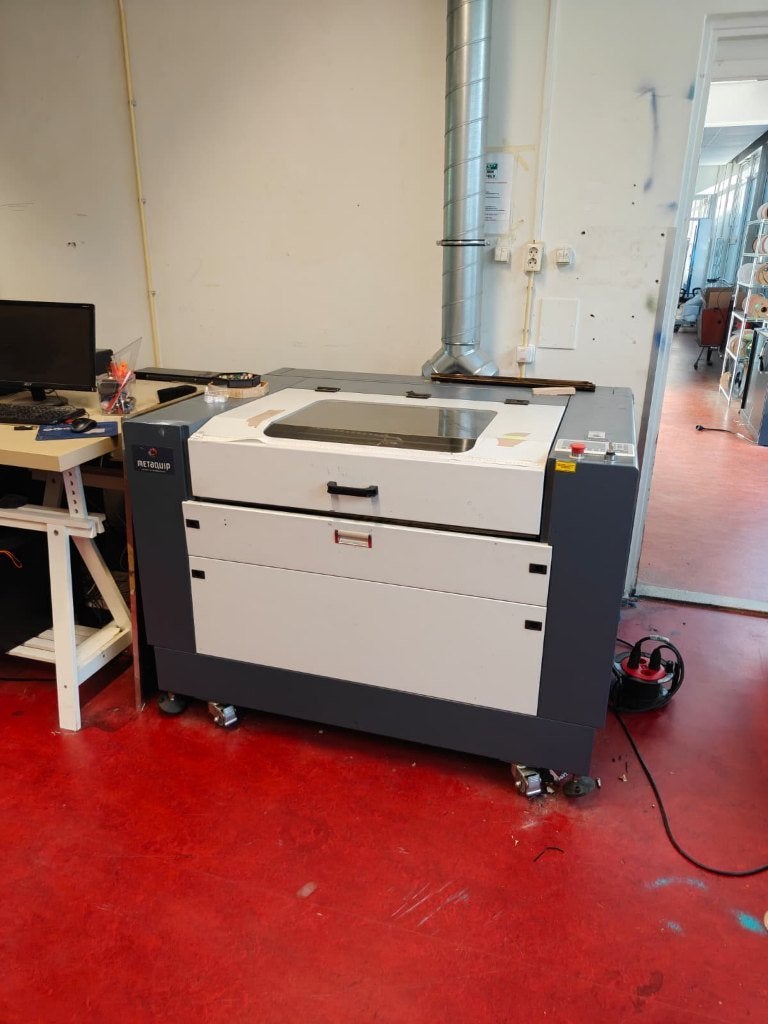 130W Lasersnijder (NL gebouwd, professioneel onderhouden), Ophalen of Verzenden, Zo goed als nieuw