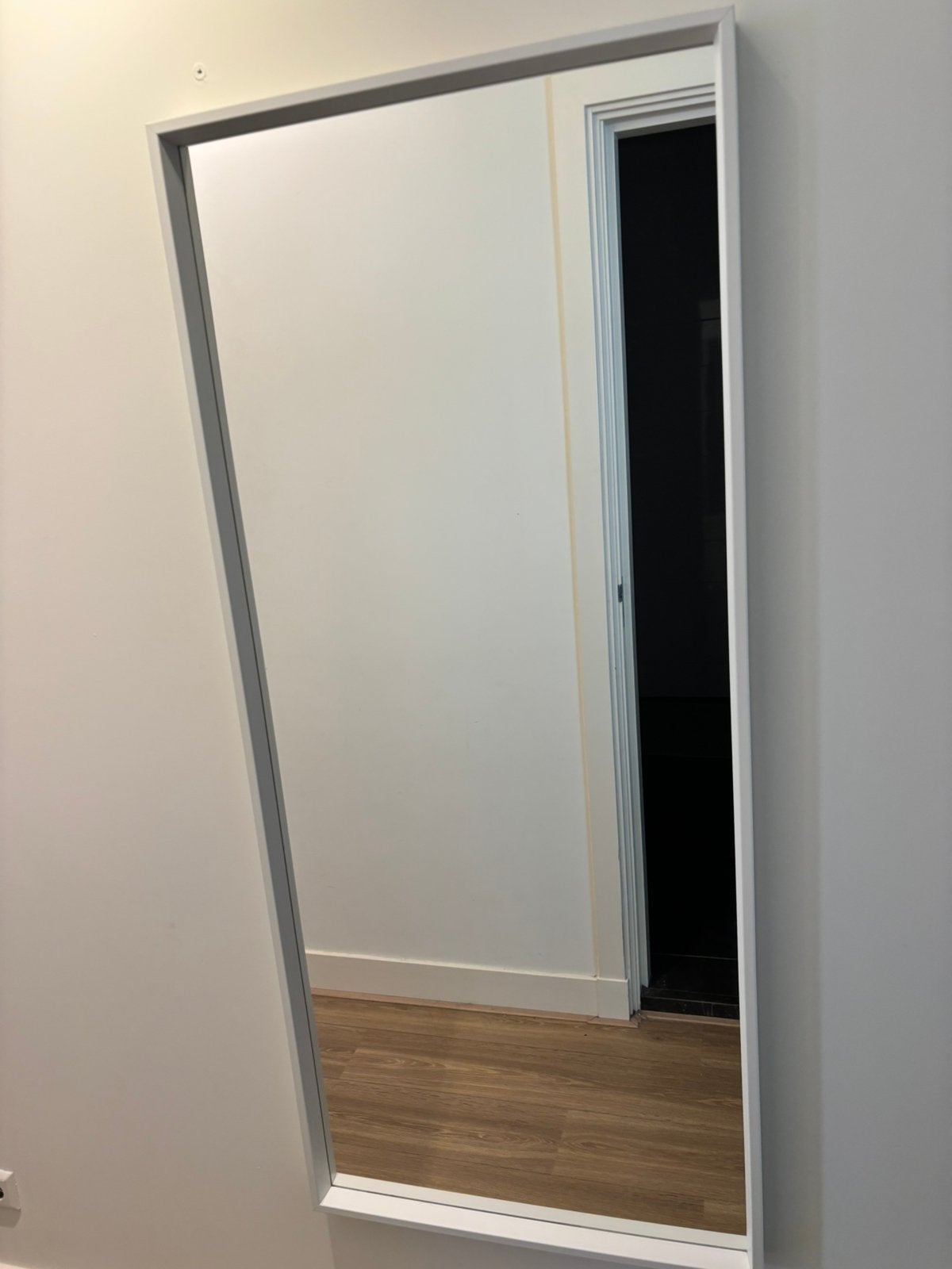 Wall full length mirror, Ophalen, 100 tot 150 cm, Zo goed als nieuw, Rechthoekig