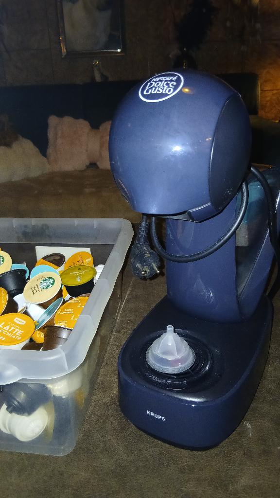 Dolce gusto, Ophalen, 1 kopje, Koffiepads en cups, Afneembaar waterreservoir