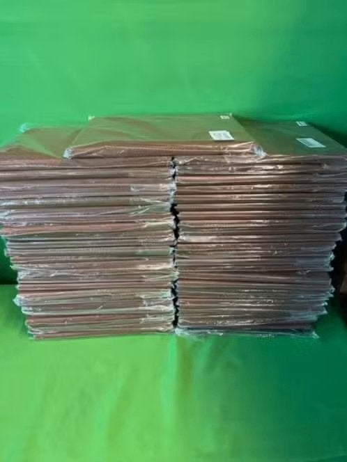 Partij van 49x tablet hoezen geschikt voor IPad 12.9 bruin, 12,9 inch, Onbekend, Nieuw, Ophalen of Verzenden