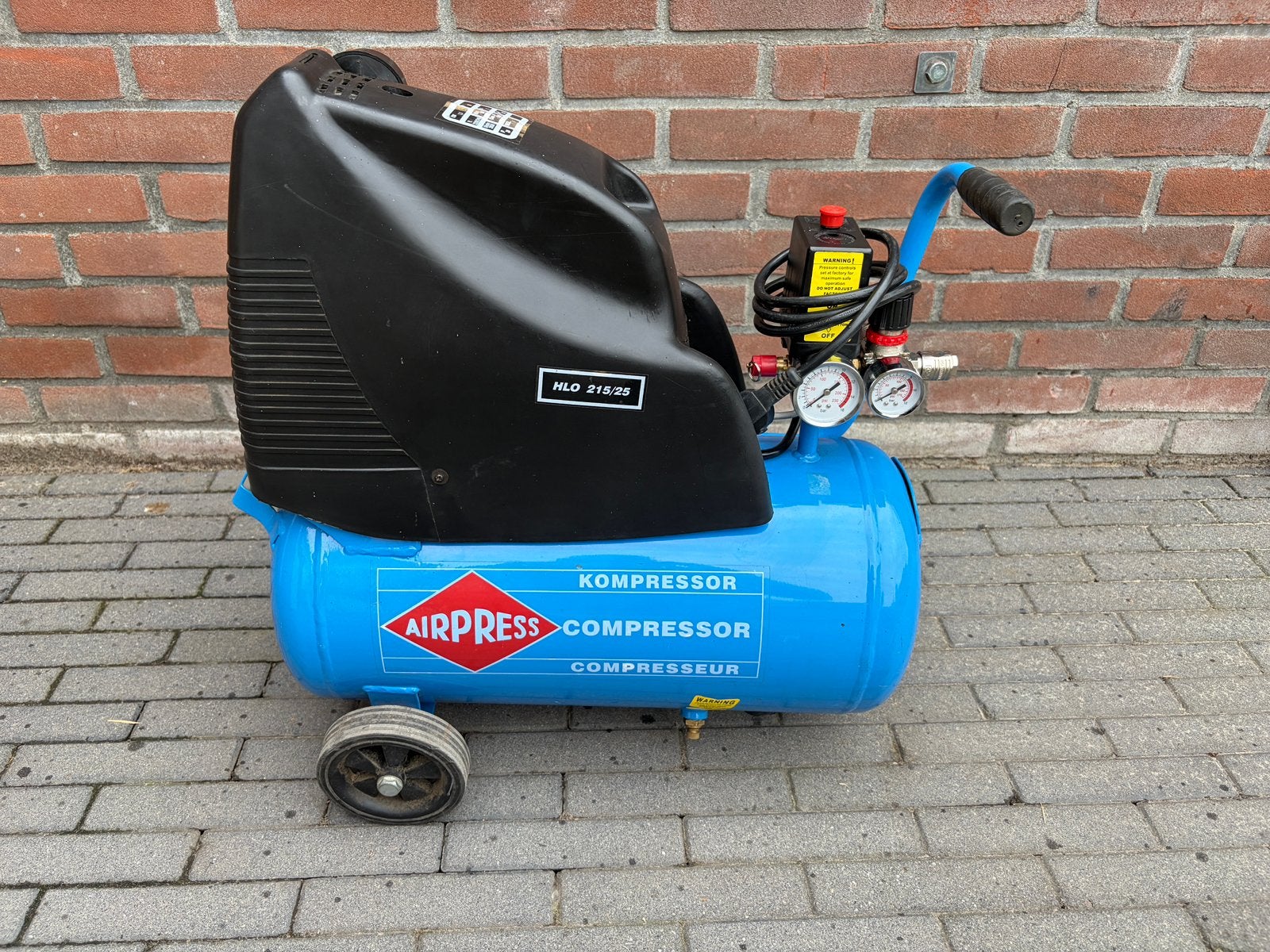 Airpress compressor HLO 215/25, Doe-het-zelf en Verbouw, Ophalen, 6 tot 10 bar, Zo goed als nieuw, Minder dan 200 liter/min