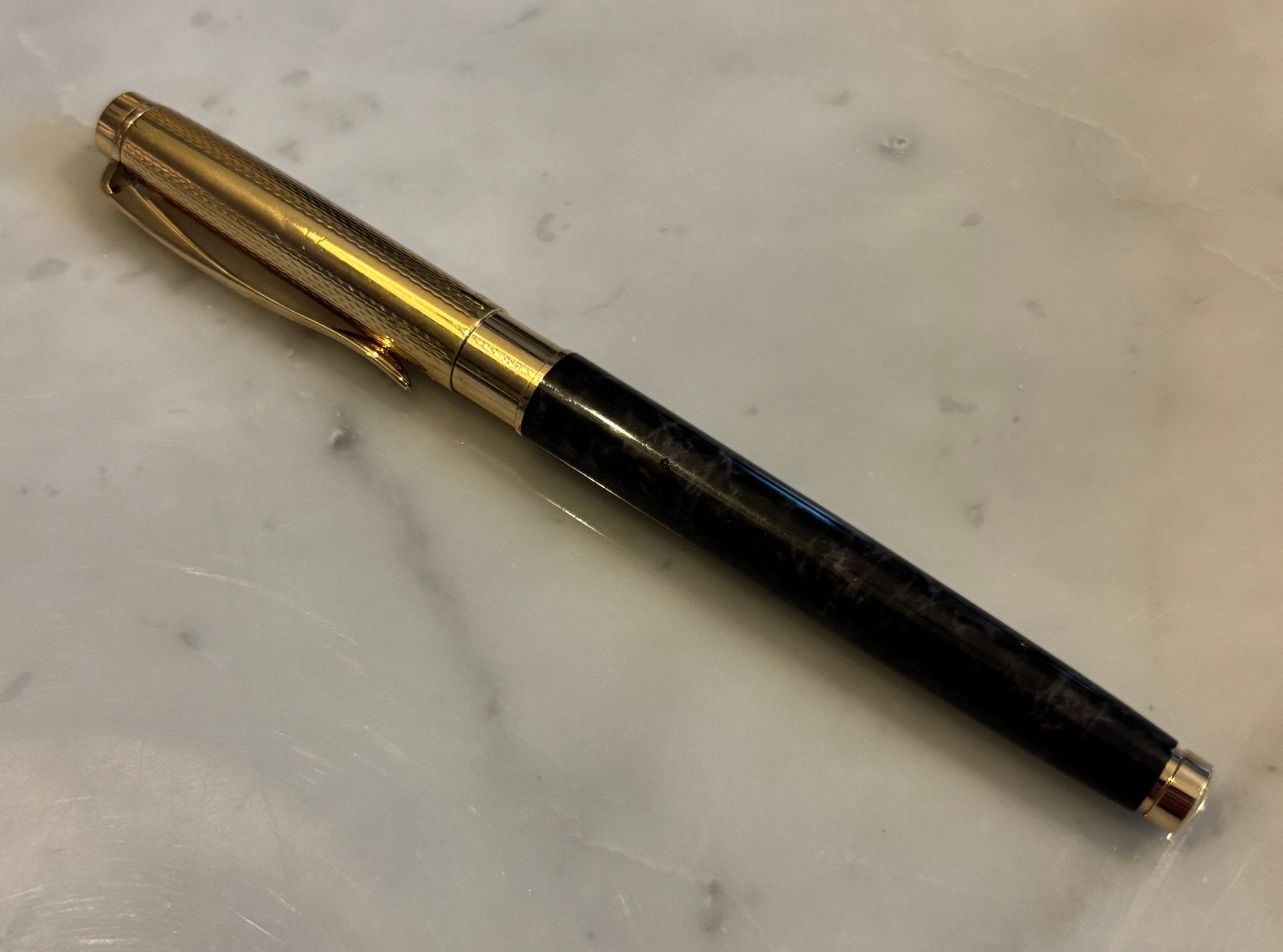Pelikan P590 Agate Black, Ophalen of Verzenden, Zo goed als nieuw, Vulpen, Overige merken