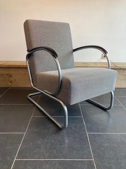 2 Gispen 407 fauteuils, zijdemat chroom , Ploegstof Accent, Huis en Inrichting, Fauteuils, Design, 75 tot 100 cm, Zo goed als nieuw