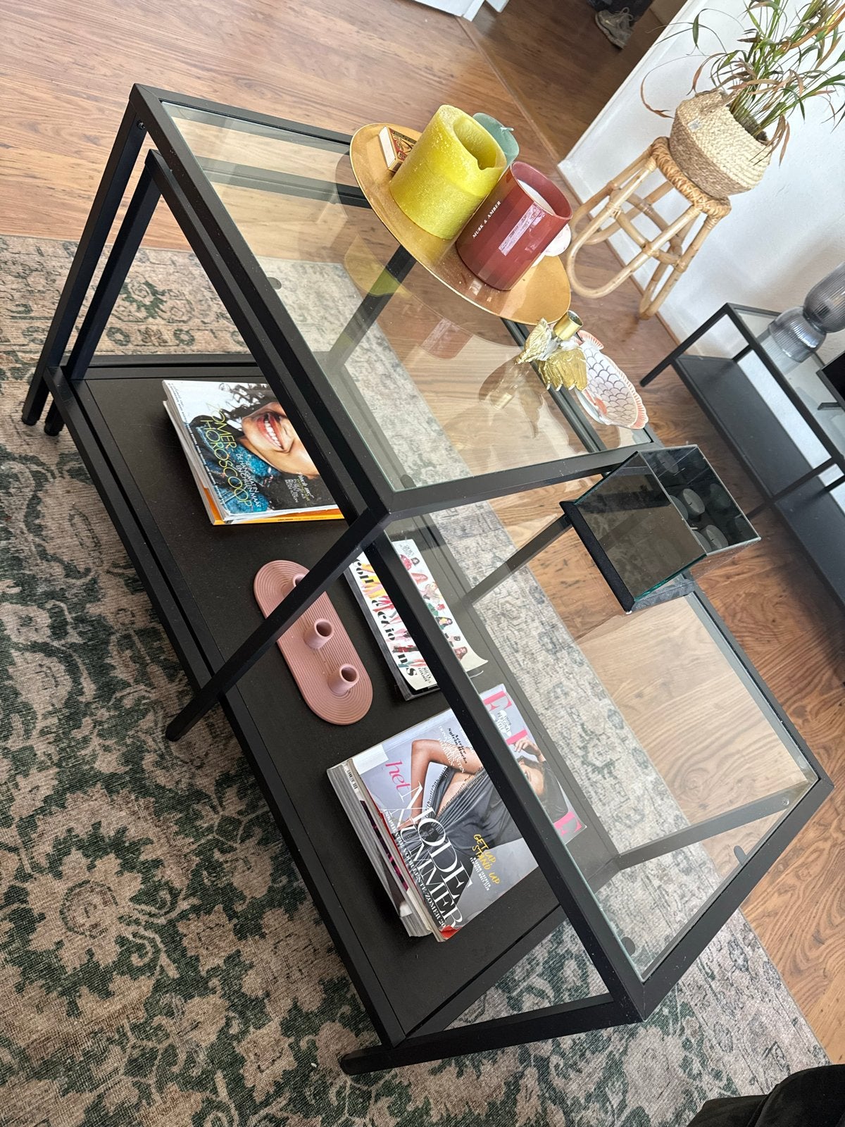 IKEA VITTSJÖ Bijzettafel - Zwartbruin/Glas, Ophalen, 50 – 75, Gebruikt, 50 tot 100 cm