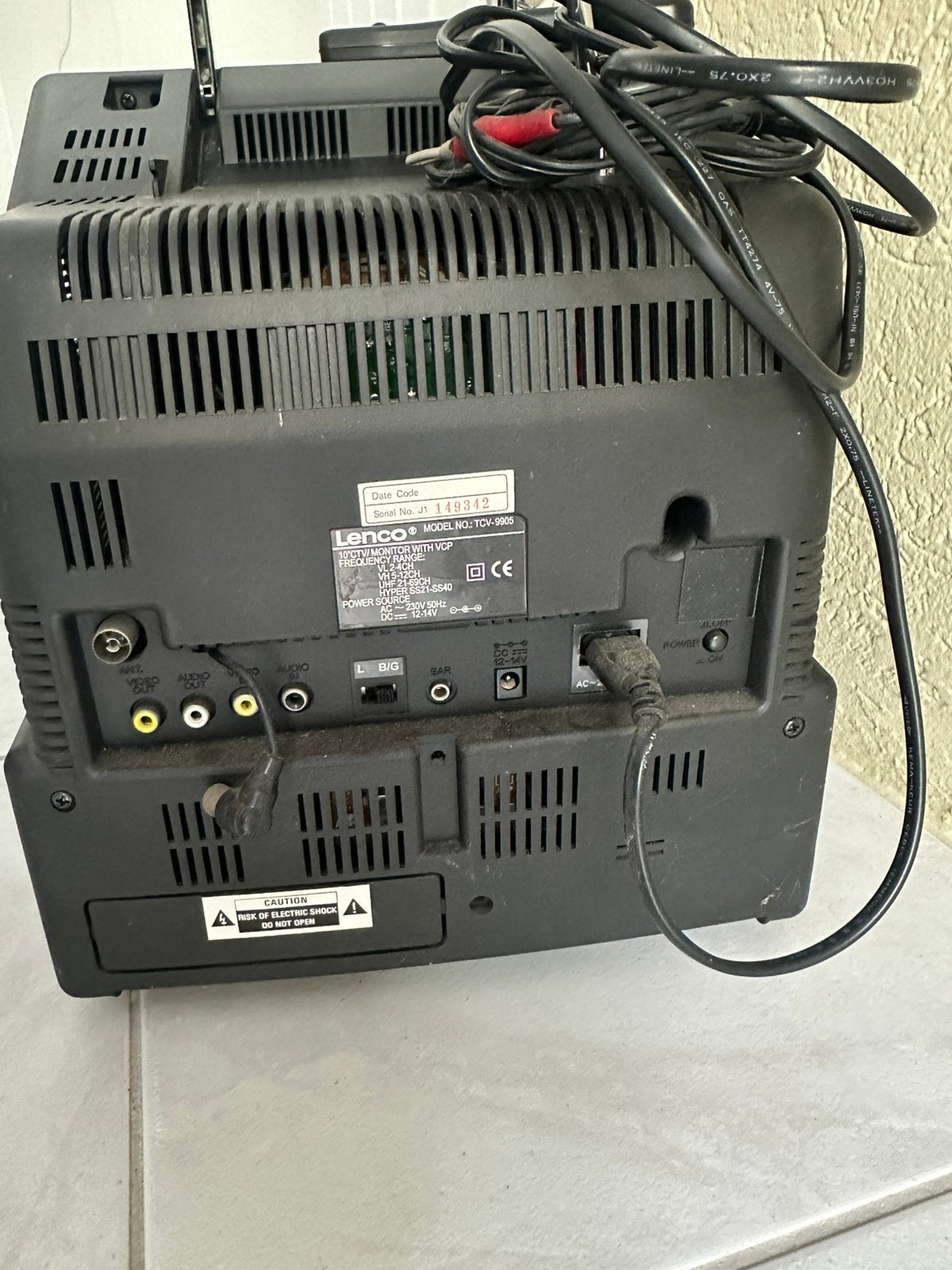 Goed werkende tv met ingebouwde video recorder., Ophalen