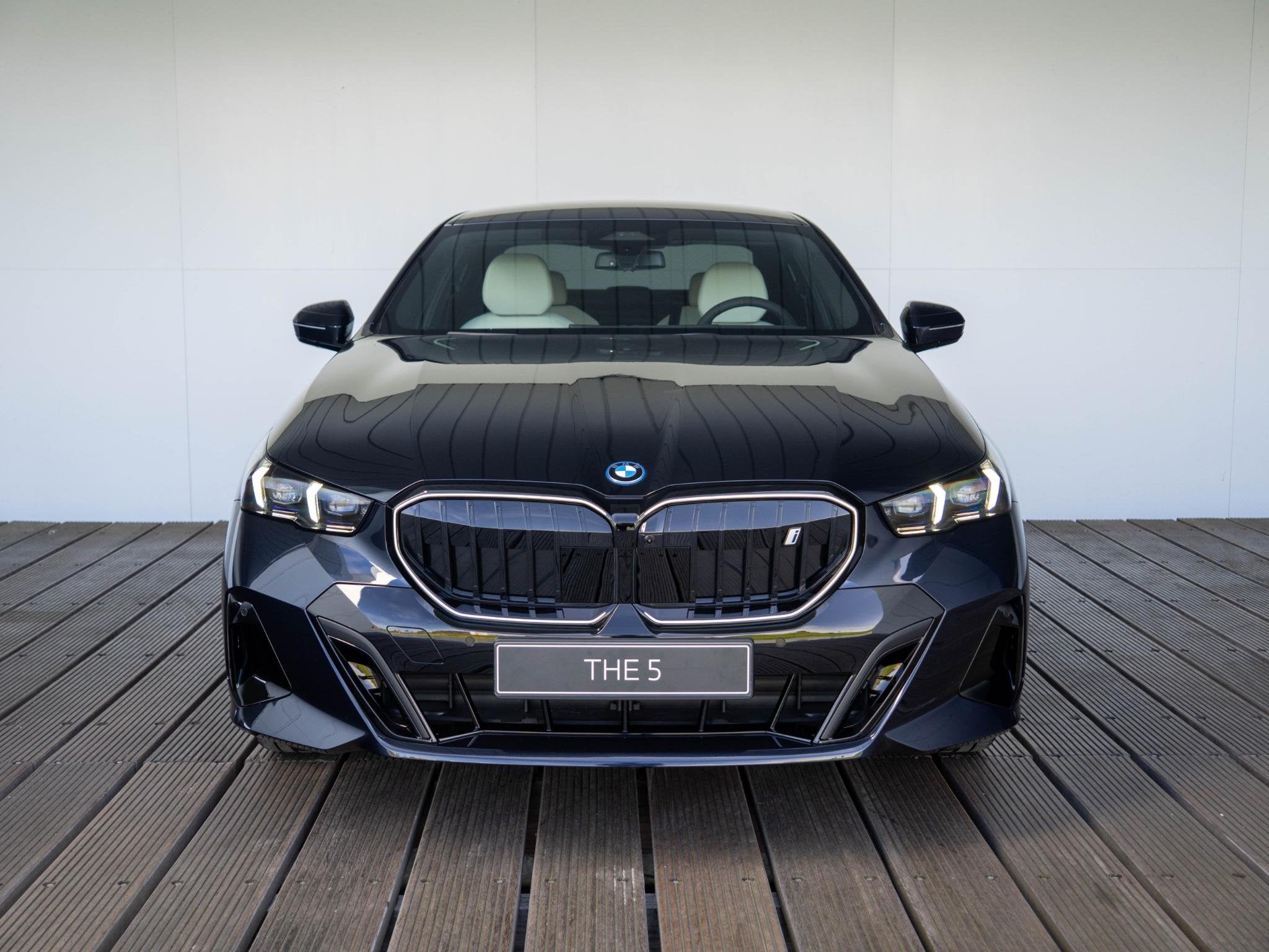 BMW i5 Sedan eDrive40 | M Sportpakket Pro | Innovation Pack, Auto's, BMW, 2095 kg, 510 min, I5, Nieuw