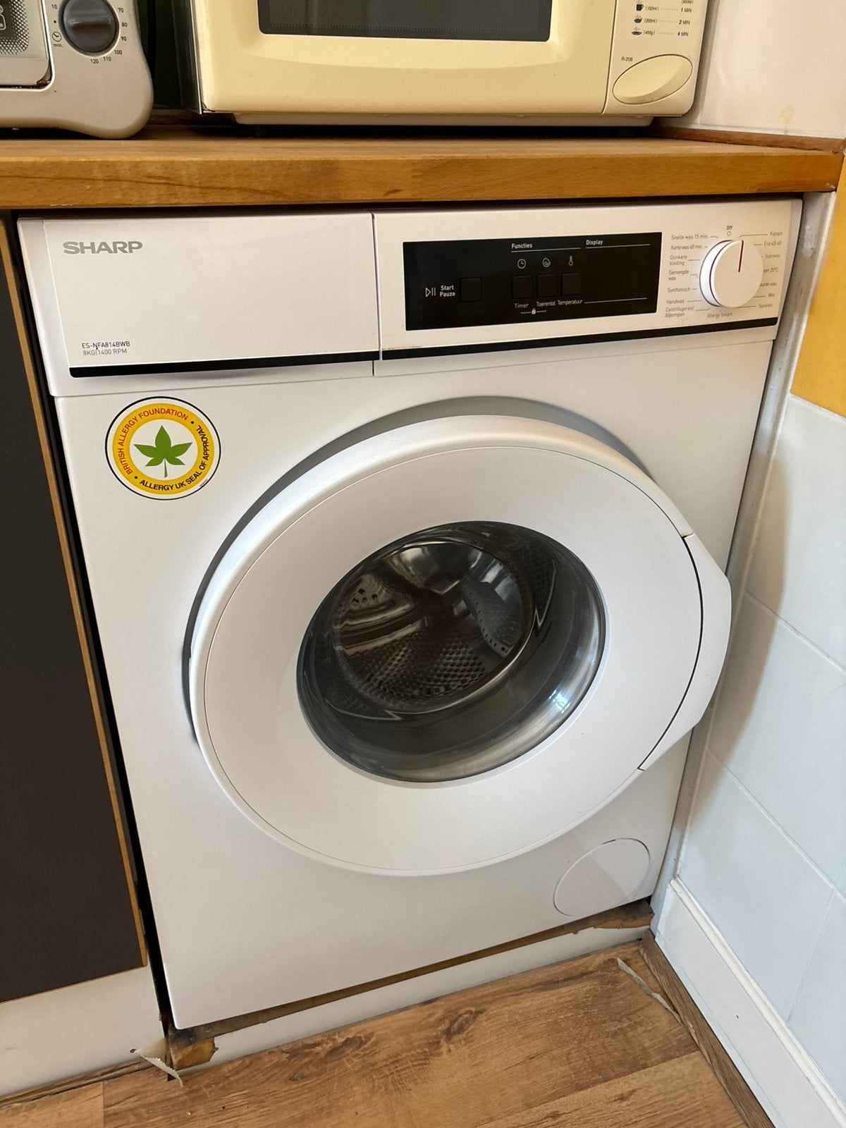 Sharp wasmachine 8 kg, Ophalen, 1200 tot 1600 toeren, Minder dan 85 cm, 8 tot 10 kg