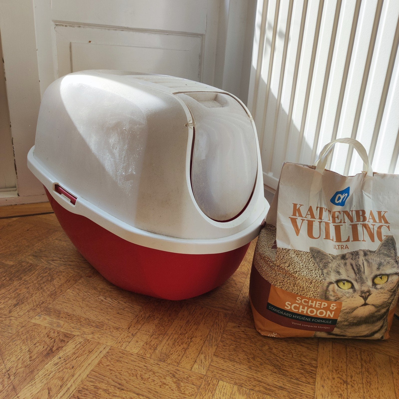 Handige kattenbak en kattenbakvulling, Dieren en Toebehoren, Ophalen of Verzenden, Gebruikt, Gesloten
