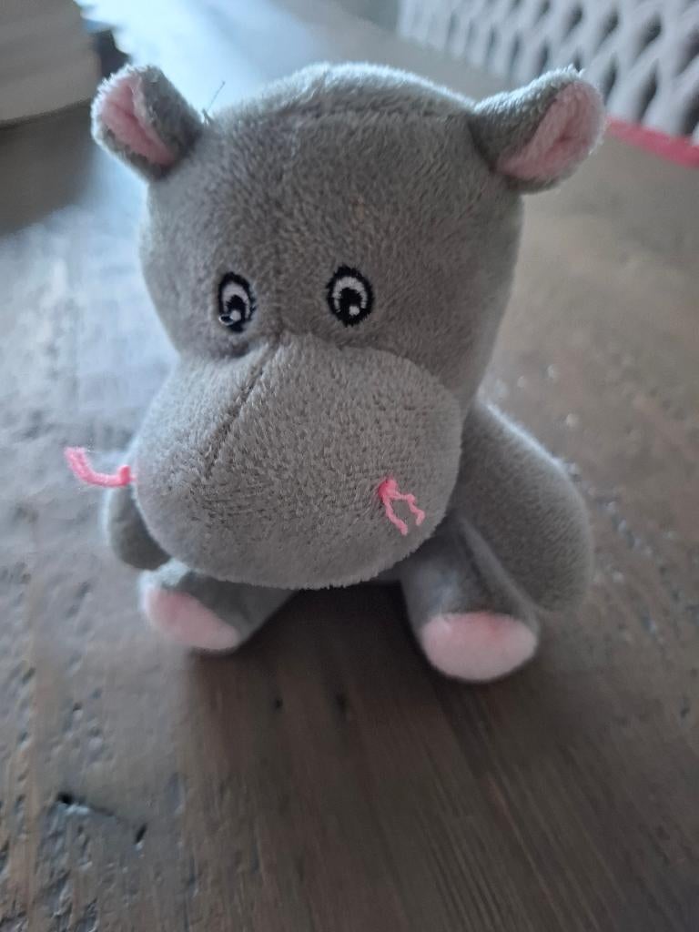 Schattig zacht grij nijlpaard knuffeltje, Ophalen of Verzenden, Zo goed als nieuw, Overige typen