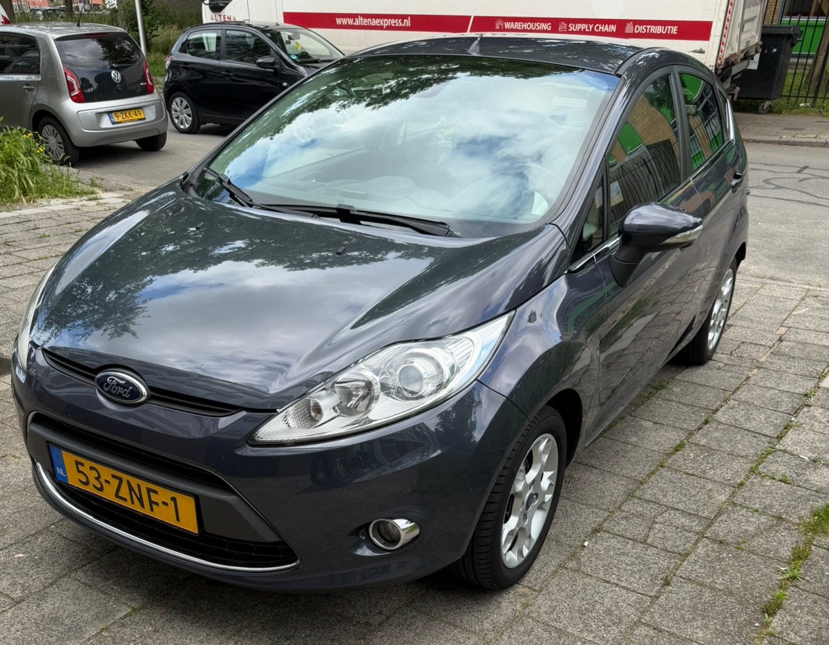 Ford Fiësta 1.25 44KW 5DR 2013 Grijs, Auto's, Voorwielaandrijving, Euro 5, Stof, 40 €/maand