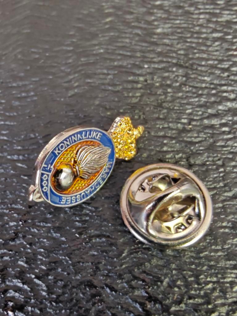 Pin Koninklijke Marechaussee, Ophalen of Verzenden, Marechaussee, Nederland, Embleem of Badge