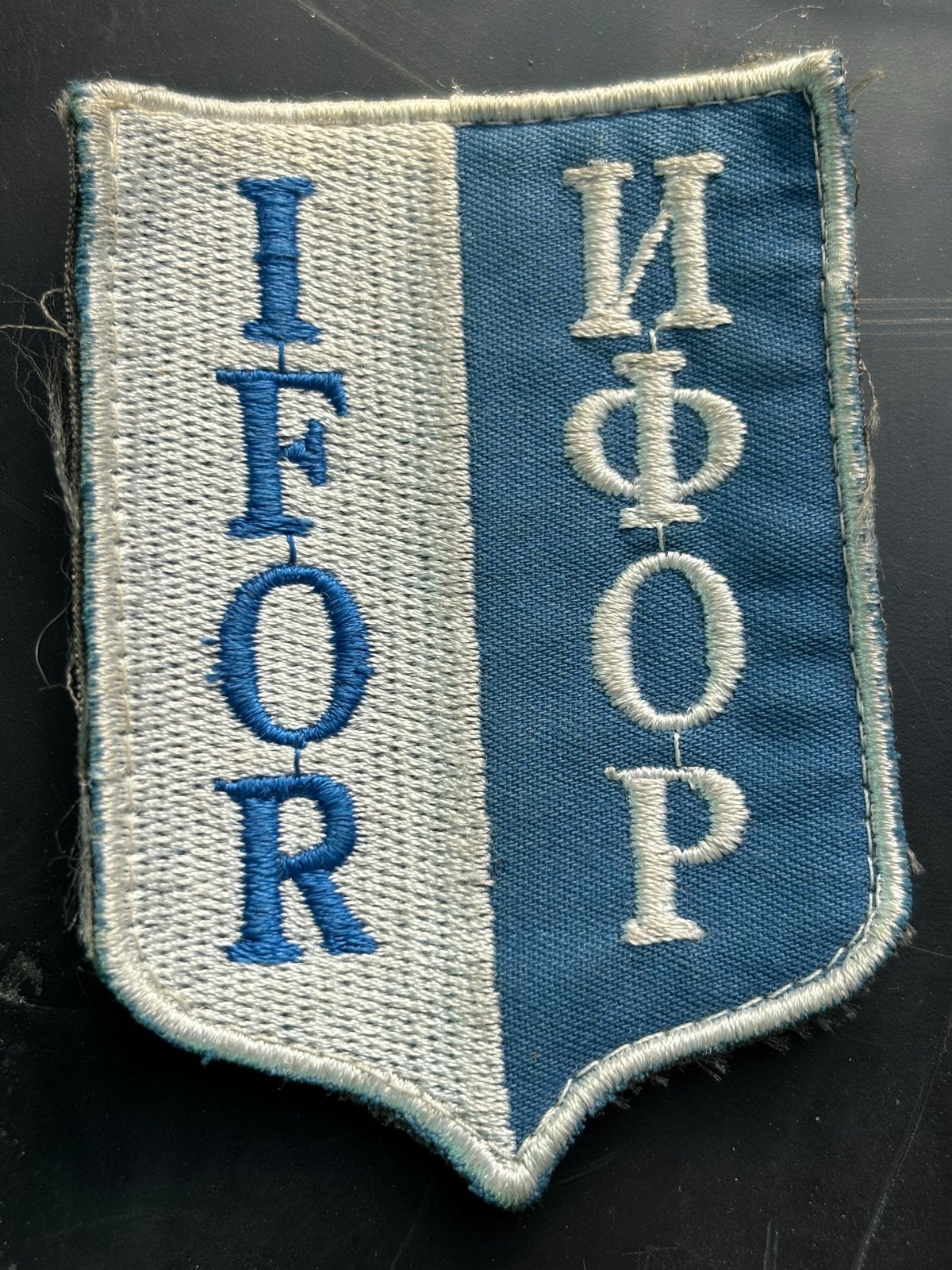 Mouwembleem Ifor met klittenband lokale aanmaak, Verzamelen, Ophalen of Verzenden, Overige soorten, Overige gebieden, Embleem of Badge