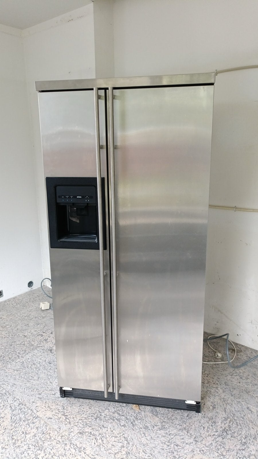 Side-by-side koelkast met vriesvak en waterdispenser, Ophalen, Gebruikt, 200 liter of meer, 60 cm of meer