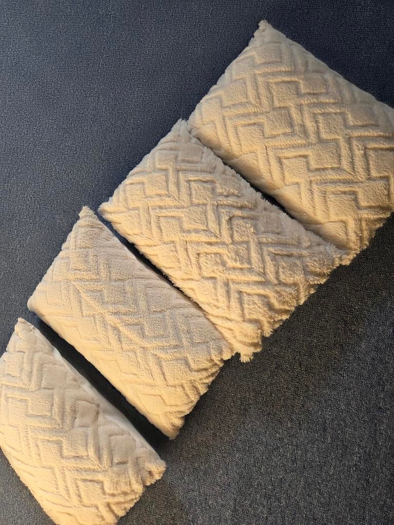 Set van 4 crèmekleurige kussens, prijs per 4, Huis en Inrichting, Woonaccessoires | Kussens, Zo goed als nieuw, Rechthoekig, Ophalen