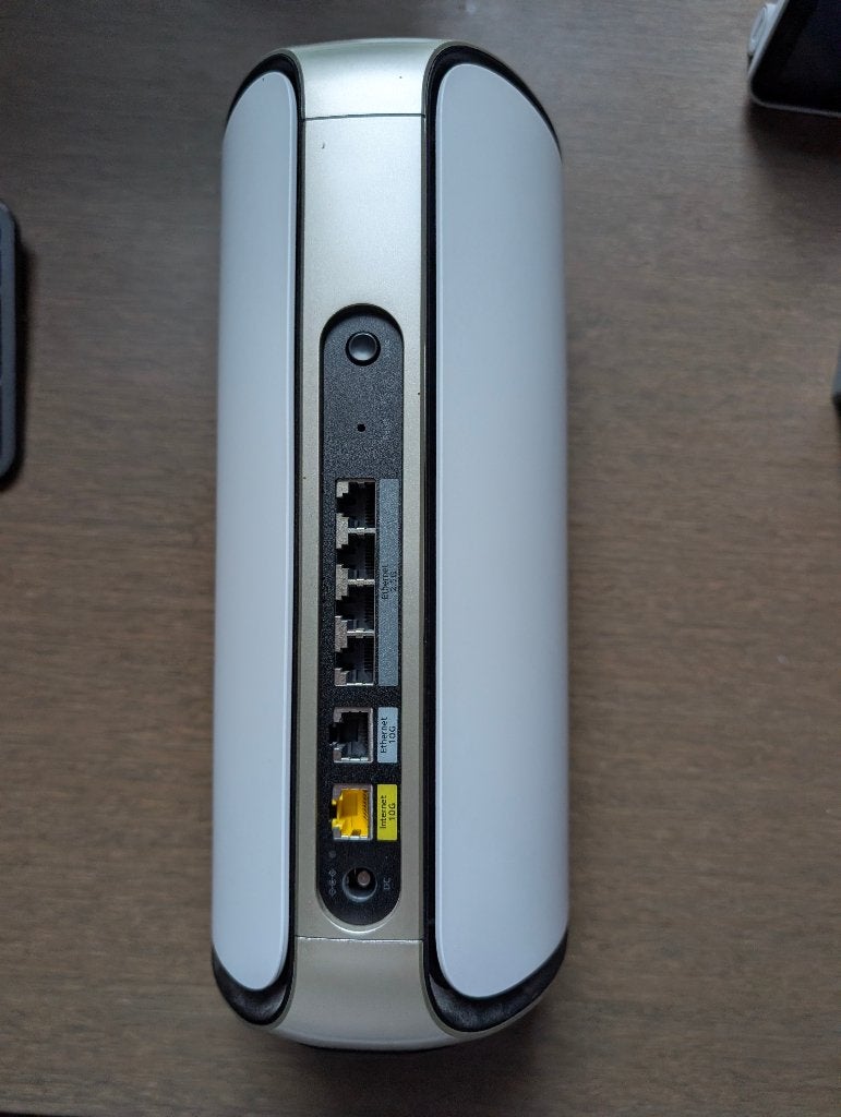 Netgear Orbi 970 router (RBE971), Ophalen of Verzenden, Zo goed als nieuw, Router, Netgear