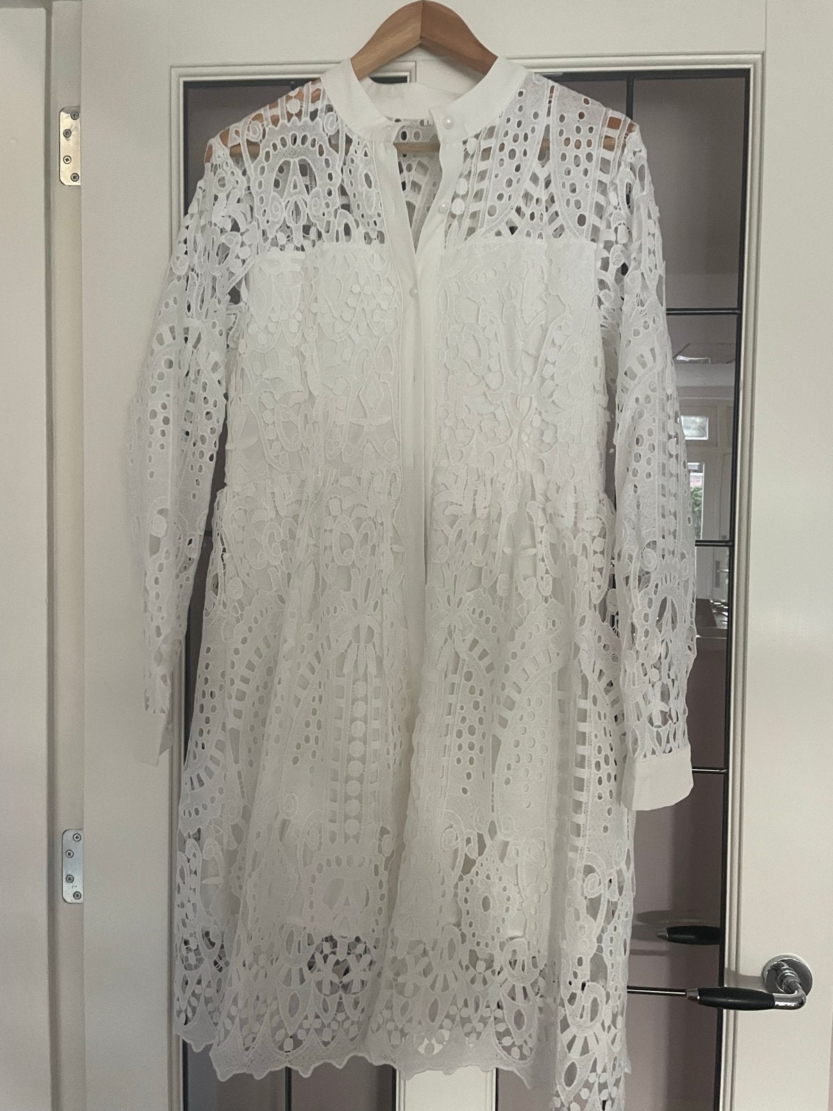 Witte kanten jurk met lange mouwen, Wit, Maat 42/44 (L), Ophalen of Verzenden, Zo goed als nieuw