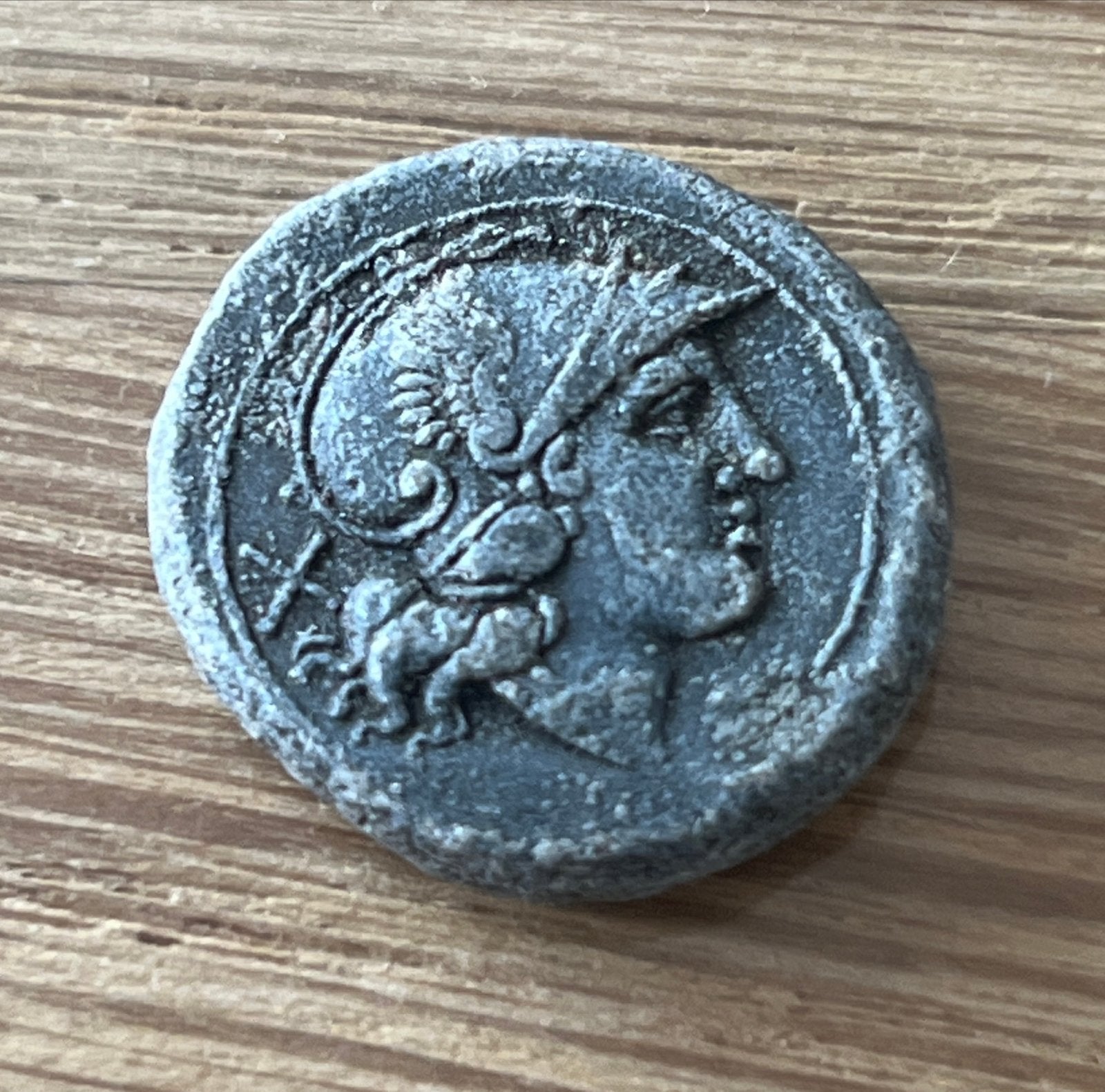 Romeinse loden tessera - Gehelmde Athena/Minerva, Ophalen of Verzenden, Italië, Losse munt