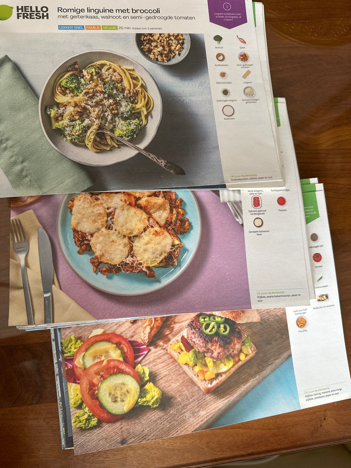 Grote stapel Hello Fresh receptkaarten, Ophalen, Gelezen, Hoofdgerechten