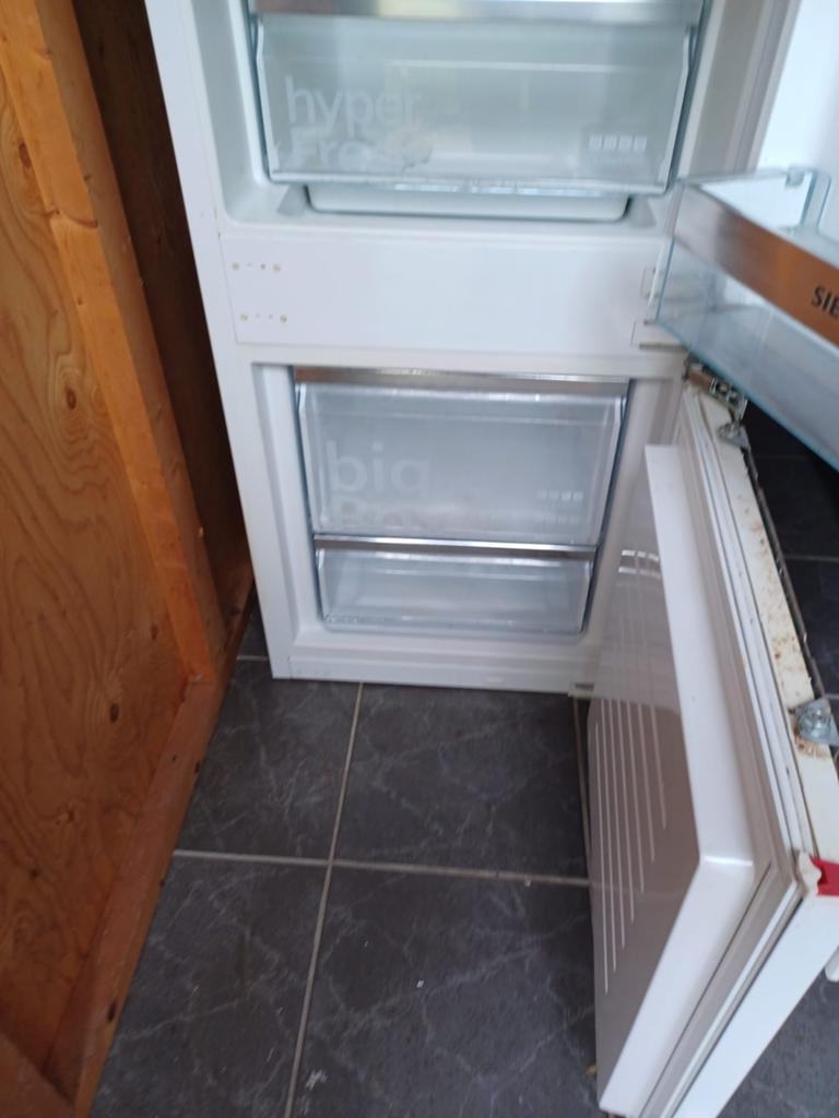 Siemens Koelkast met Vriezer - Inbouwmodel, Ophalen, 150 tot 200 liter, Gebruikt, 60 cm of meer