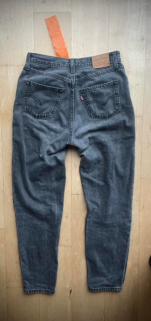 Levi’s 80 s Mom Jean jeans spijkerbroek W28 L30, Ophalen of Verzenden, Zo goed als nieuw, Blauw, W28 - W29 (confectie 36)