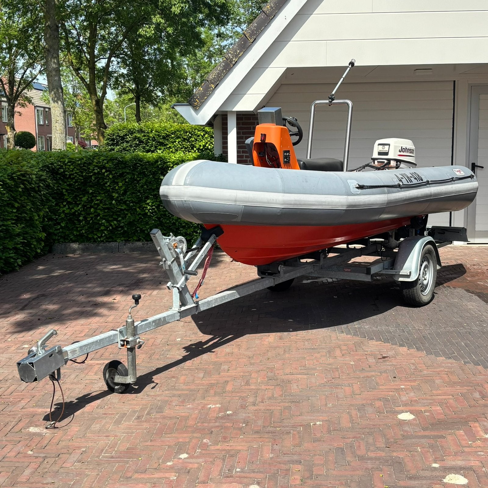 Avon SR4 rib rubberboot, Kalf trailer en 40 pk Johnson, Watersport en Boten, Rubberboten, Avon, Gebruikt, 4 m, Peddels