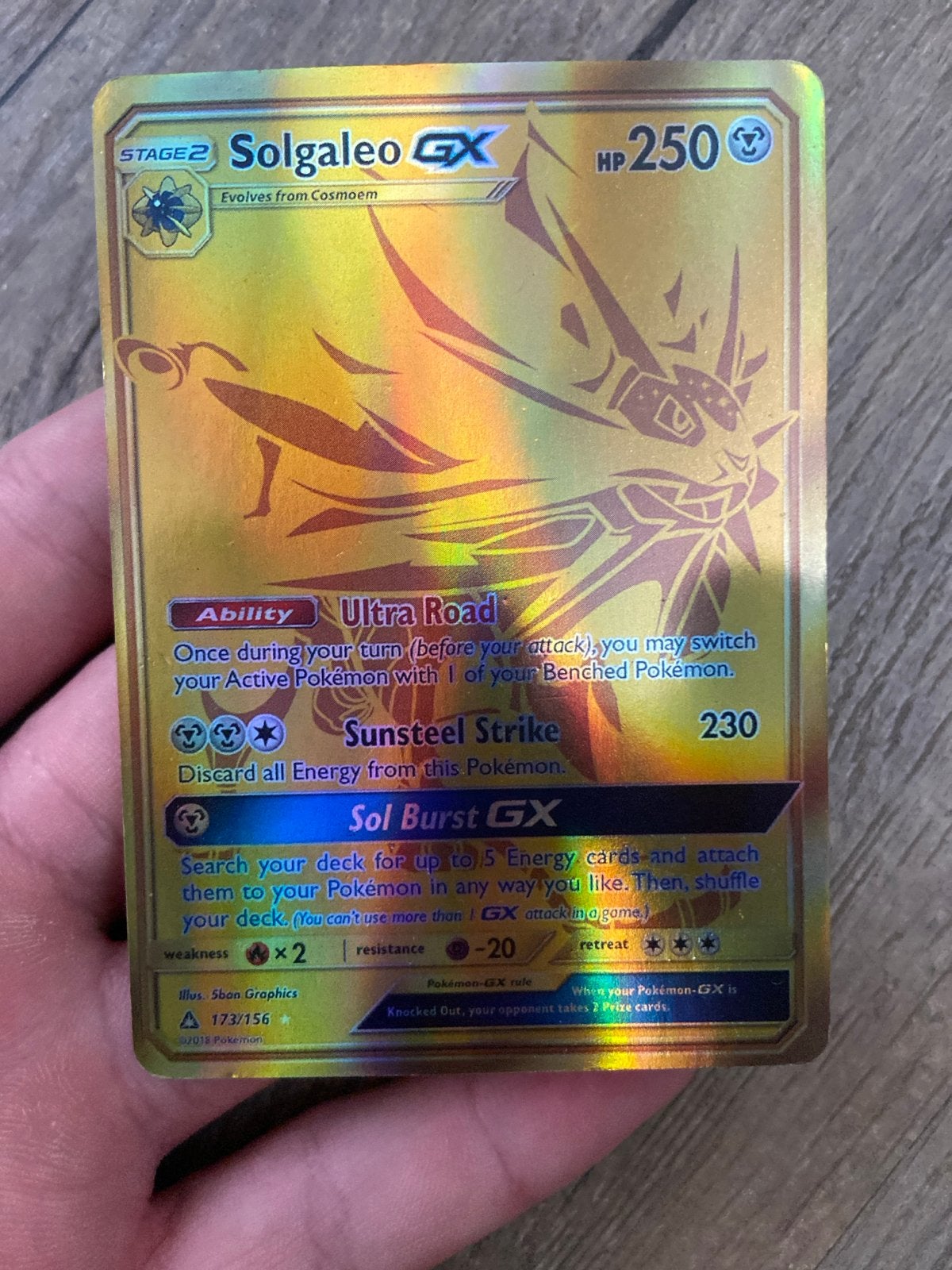 Pokémon Solgaleo GX Gold Kaart - Zeldzaam, Ophalen of Verzenden, Zo goed als nieuw, Losse kaart, Foil