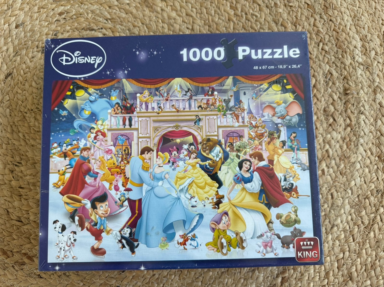 Nieuw in seal: Disney Holiday on ice puzzel - 1000 stukjes., Ophalen of Verzenden, 500 t/m 1500 stukjes, Nieuw, Legpuzzel