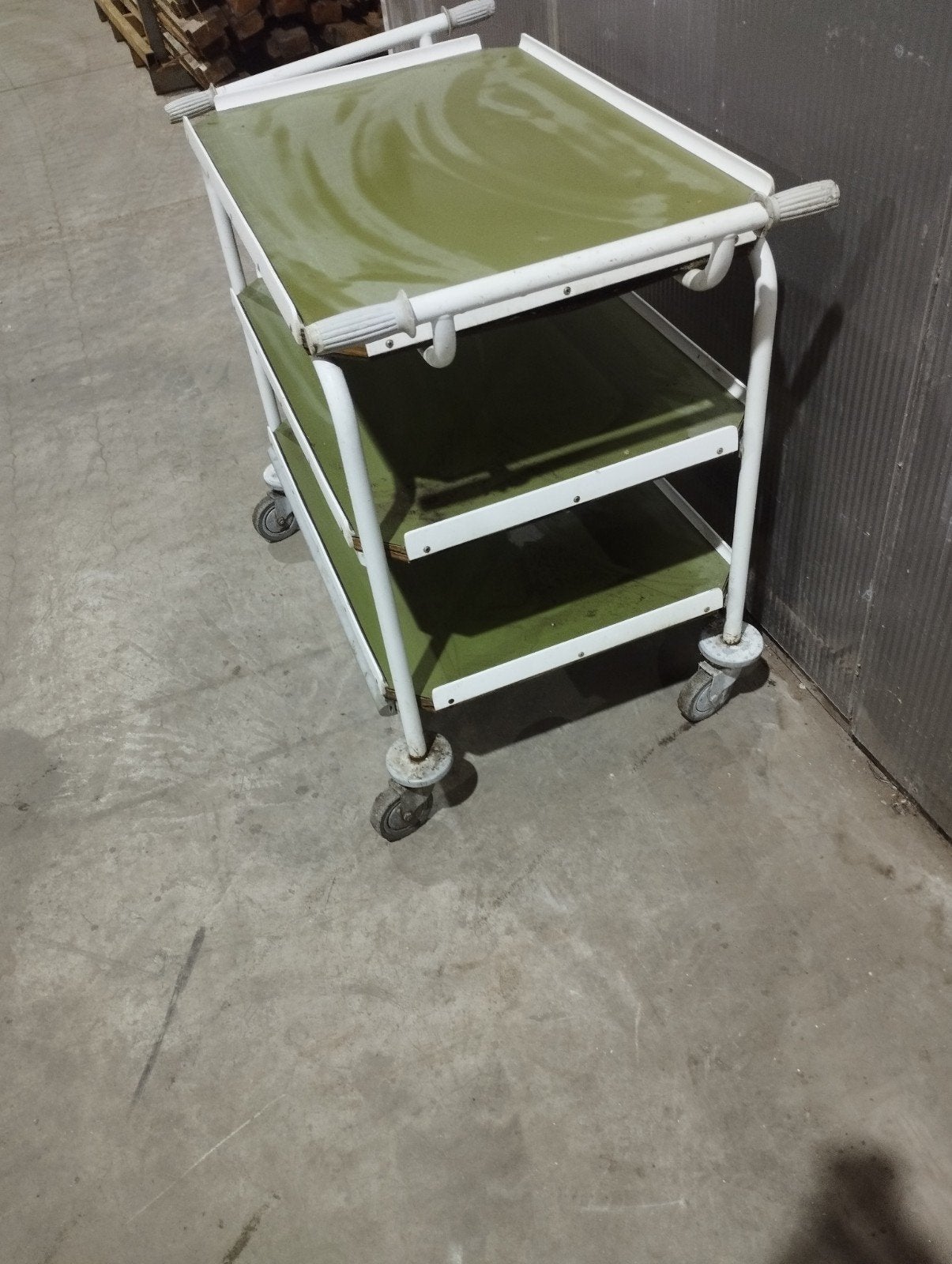 thee tafel, Transportkar, 100 liter of meer, Ophalen of Verzenden, X