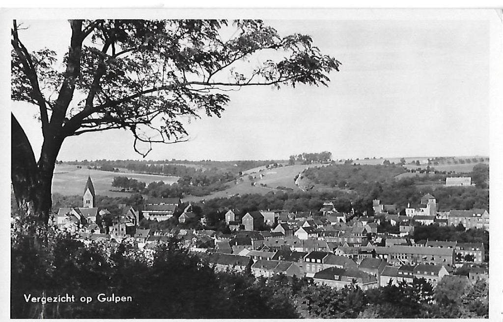 Vergezicht op Gulpen - oude gelopen ansichtkaart ( 6057 ), Ophalen of Verzenden, 1960 tot 1980, Gelopen, Limburg