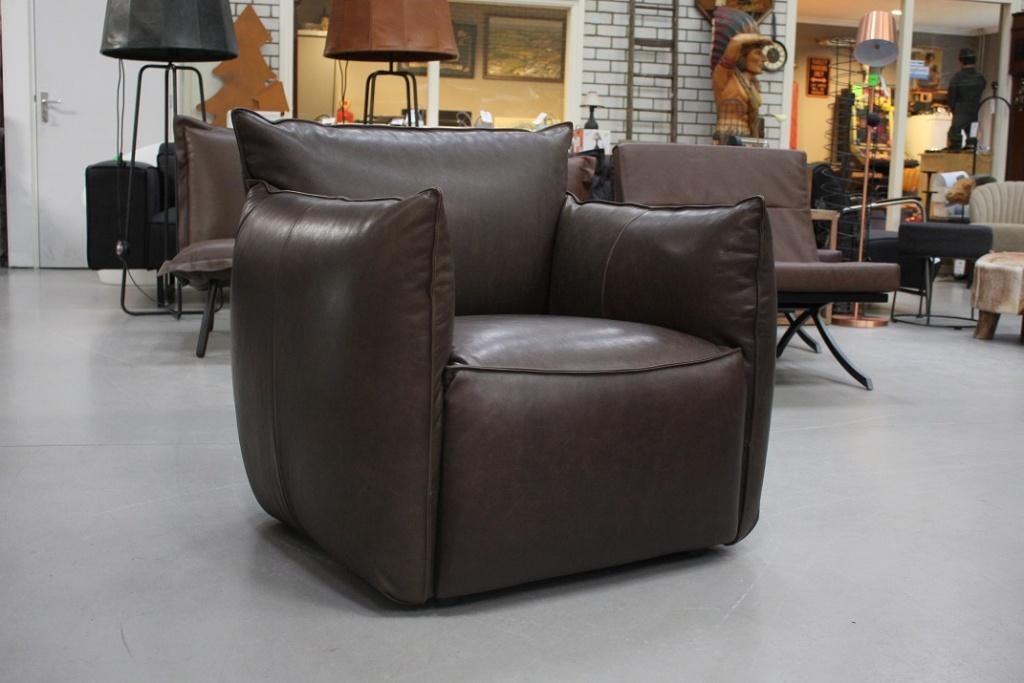 Luxe fauteuil VASA Jess Design volledig leer donkerbruin, Ophalen, Zo goed als nieuw, 75 tot 100 cm, Leer