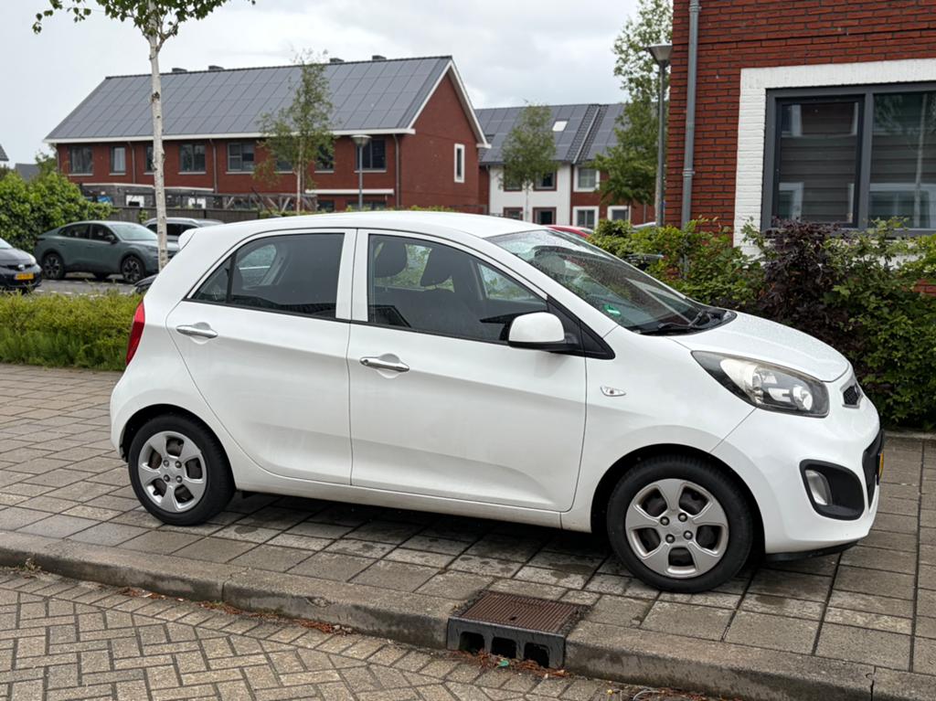 Kia Picanto 1.0 Cvvt 5-DRS 2013 ( Lage km), Voorwielaandrijving, 400 kg, 24 km/l, Handgeschakeld