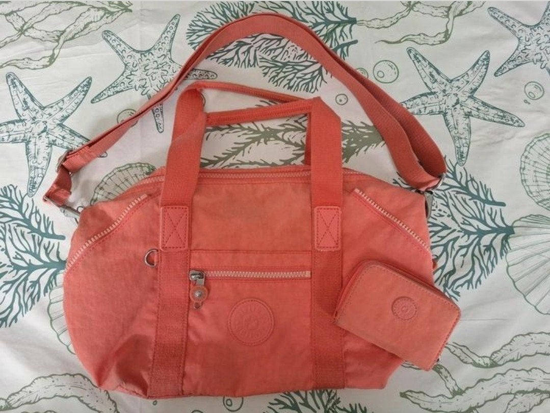24. Kipling Tas & Portemonnee Set Koraal Roze, Ophalen of Verzenden, Zo goed als nieuw, Roze, Schoudertasje