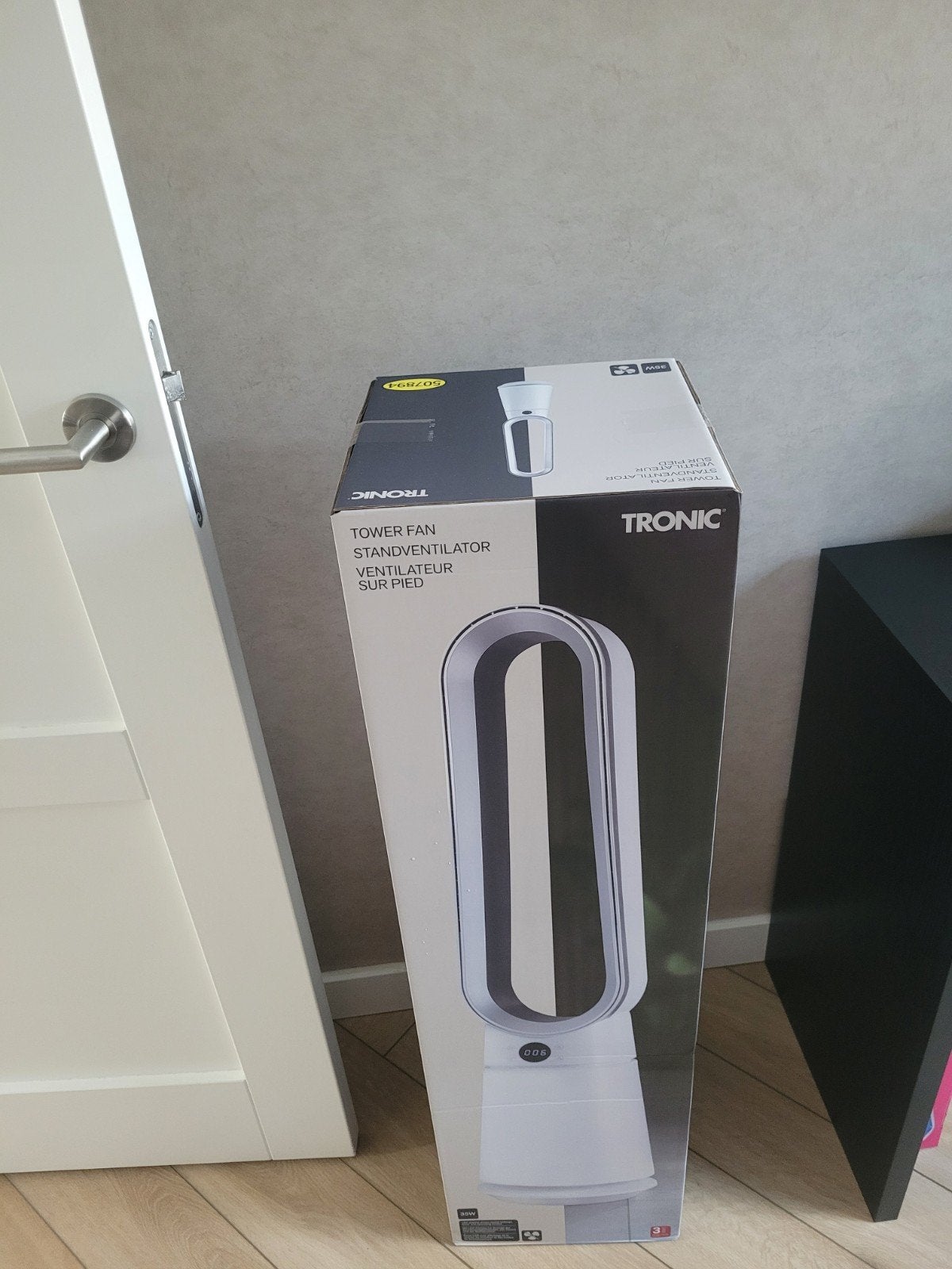 VERKOCHTorenventilator me afstandsbediening Nieuw in doos, Witgoed en Apparatuur, Ophalen