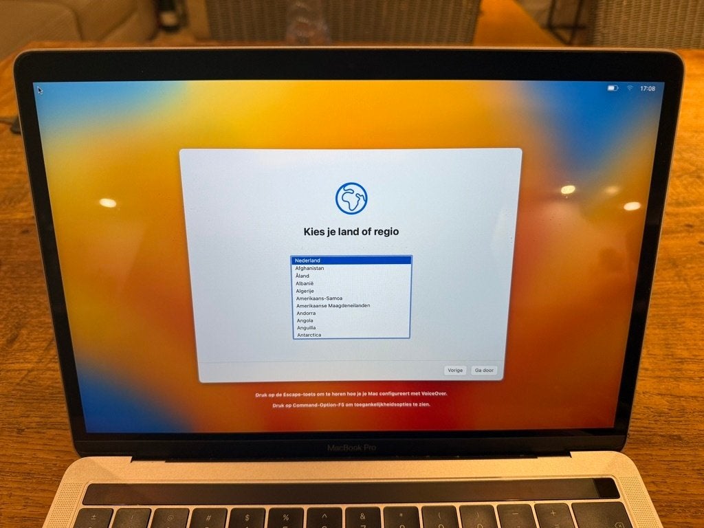 MacBook Pro 13 inch (2017) met Touch Bar – goede staat, Computers en Software, Gebruikt, 256 GB, Qwerty, 8 GB