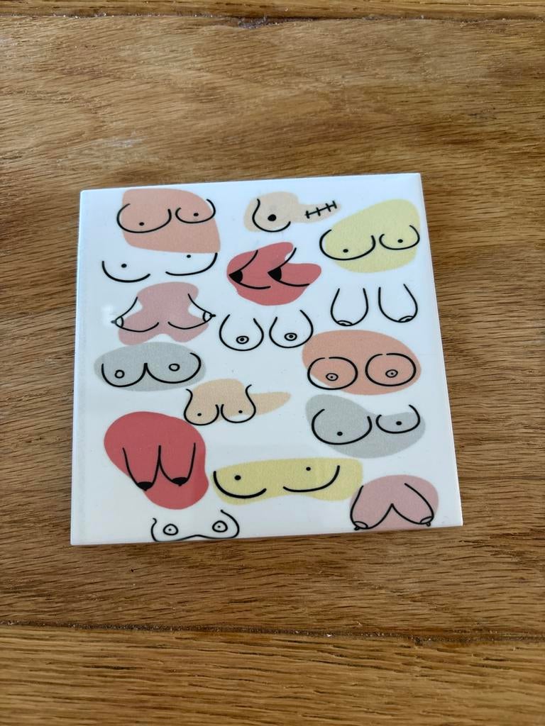 Uniek tegeltje met speelse borstenprint - Zolderopruiming, Verzenden