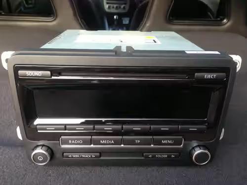 ORIG VW VOLKSWAGEN RCD 310 RADIO CADDY T5 T6 TRANSPORTER EOS, Ophalen of Verzenden, Zo goed als nieuw