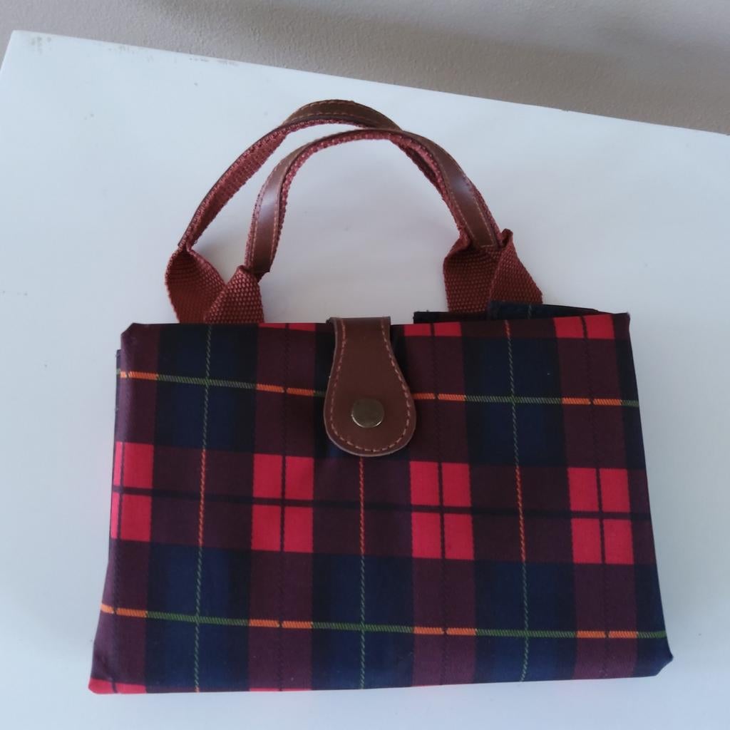 Opvouwbare boodschappentas met Schotse ruit., Ophalen of Verzenden, Nieuw, 30 cm of meer