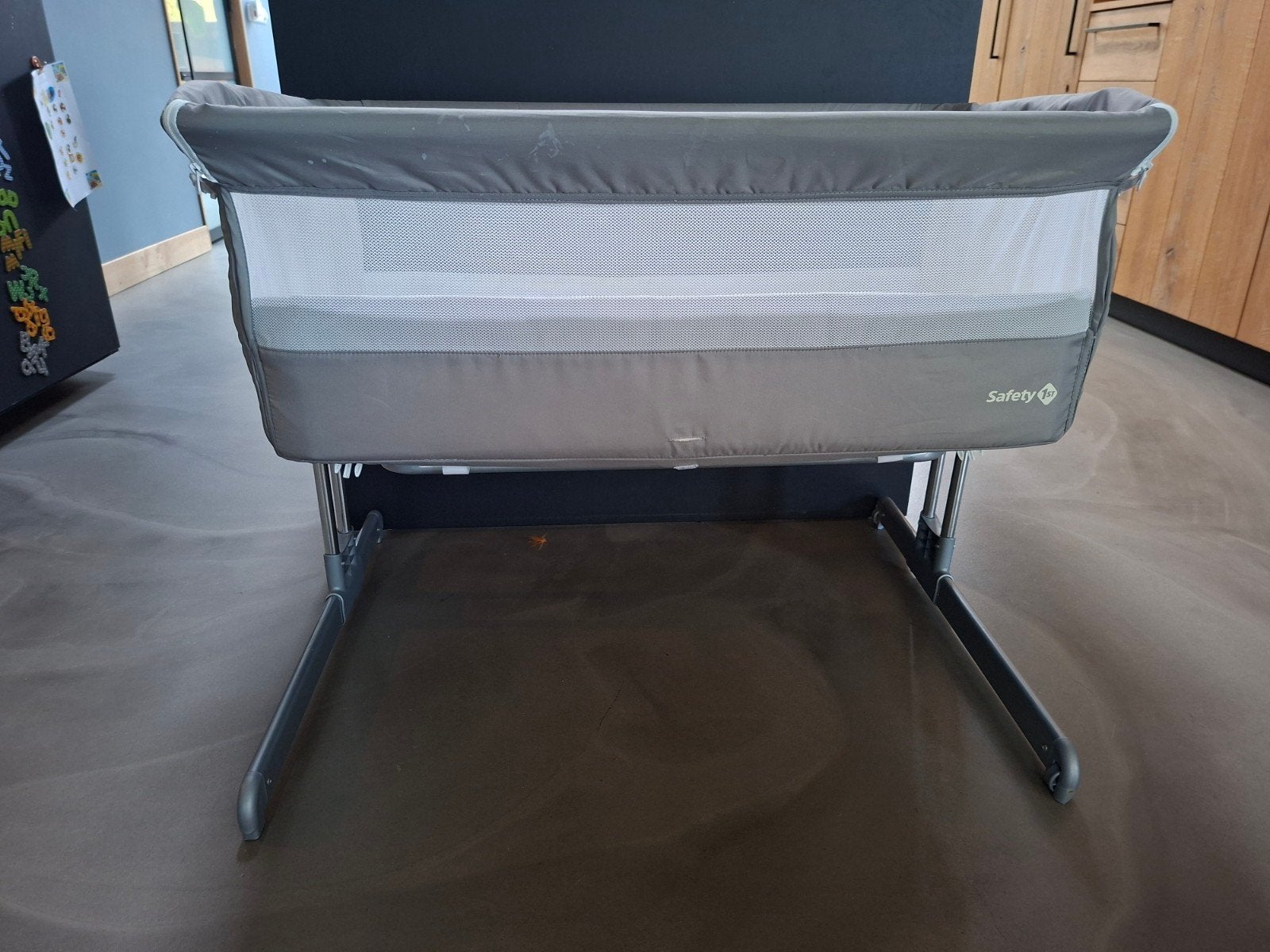 Safety 1st Calidoo Co-Sleeper - Warm Grey, Kinderen en Baby's, Ophalen, Gebruikt, Wieg