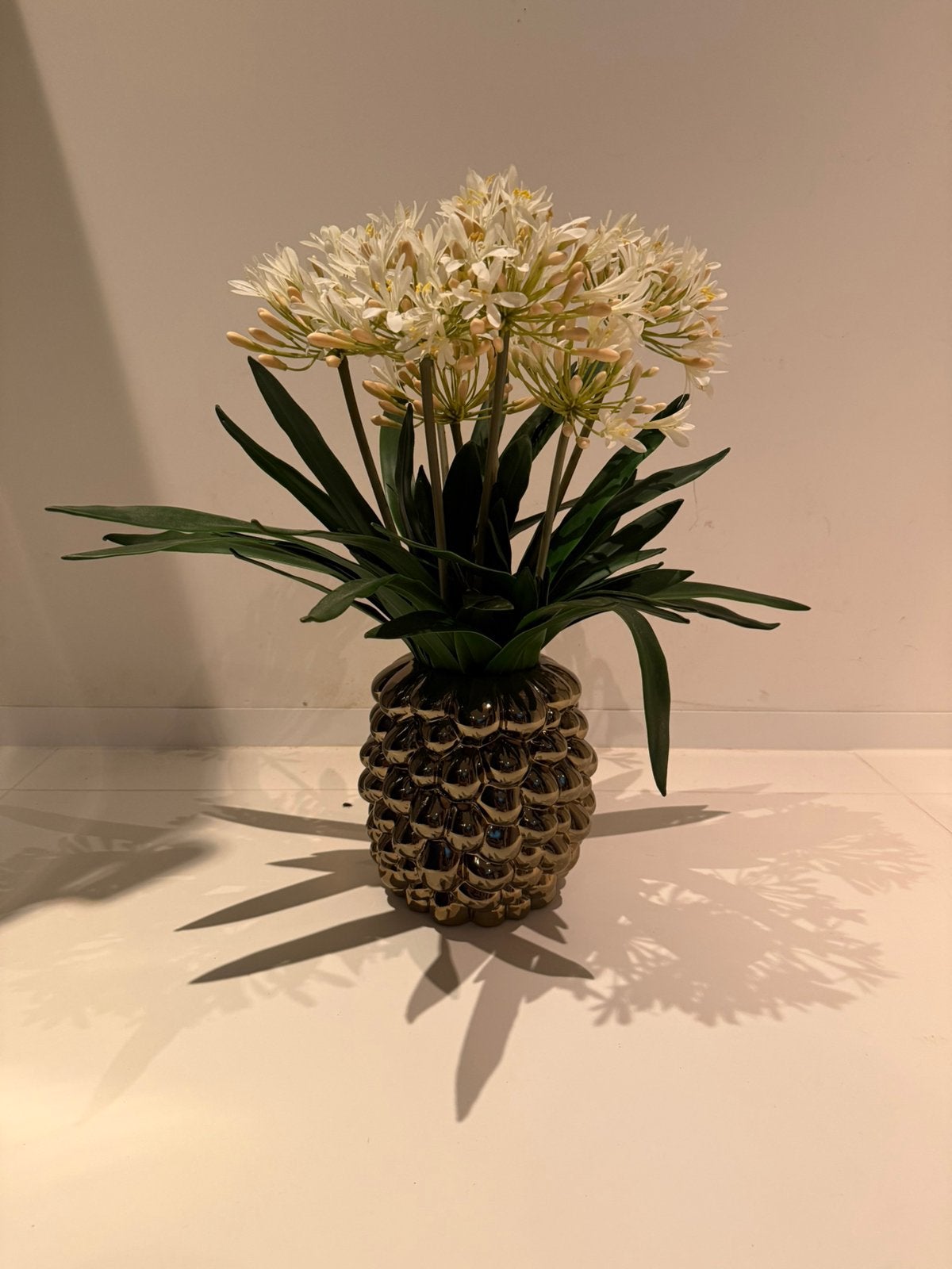 Kunstbloemen wit agapanthus in gouden vaas, Ophalen, Binnen, Boeket, Overige merken