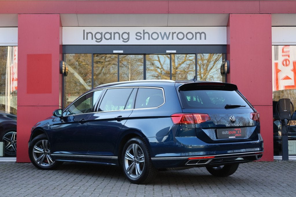 Volkswagen Passat Variant 1.5 TSI R-Line Business + | Origin, Auto's, 730 kg, 4 cilinders, 150 pk, Blauw
