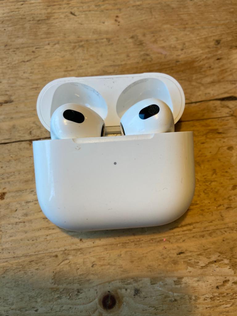 Apple Airpods 3e gen A2566, Ophalen of Verzenden, Overige merken