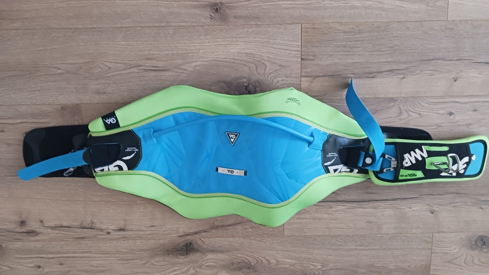 Windsurf trapeze, Ophalen, Zeil