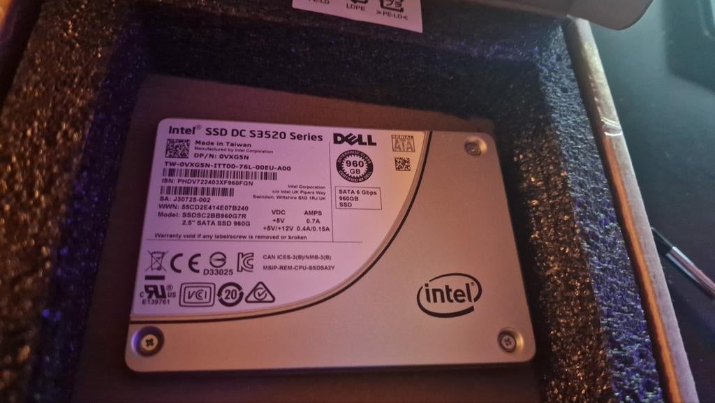 Intel ssd 960 gb, Computers en Software, Harde schijven, Ophalen of Verzenden, Gebruikt, Laptop
