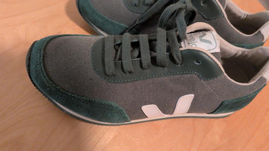 Veja sneakers groen maat 38, Kleding | Dames, Schoenen, Veja, Ophalen of Verzenden, Groen, Sneakers of Gympen