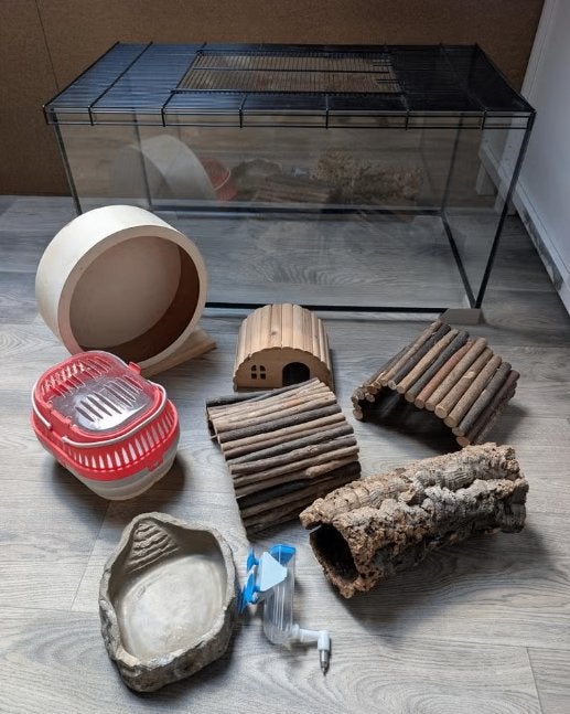 Compleet hamsterverblijf ideaal voor hamsterscaping, Kooi, Zo goed als nieuw, Hamster, 75 tot 110 cm