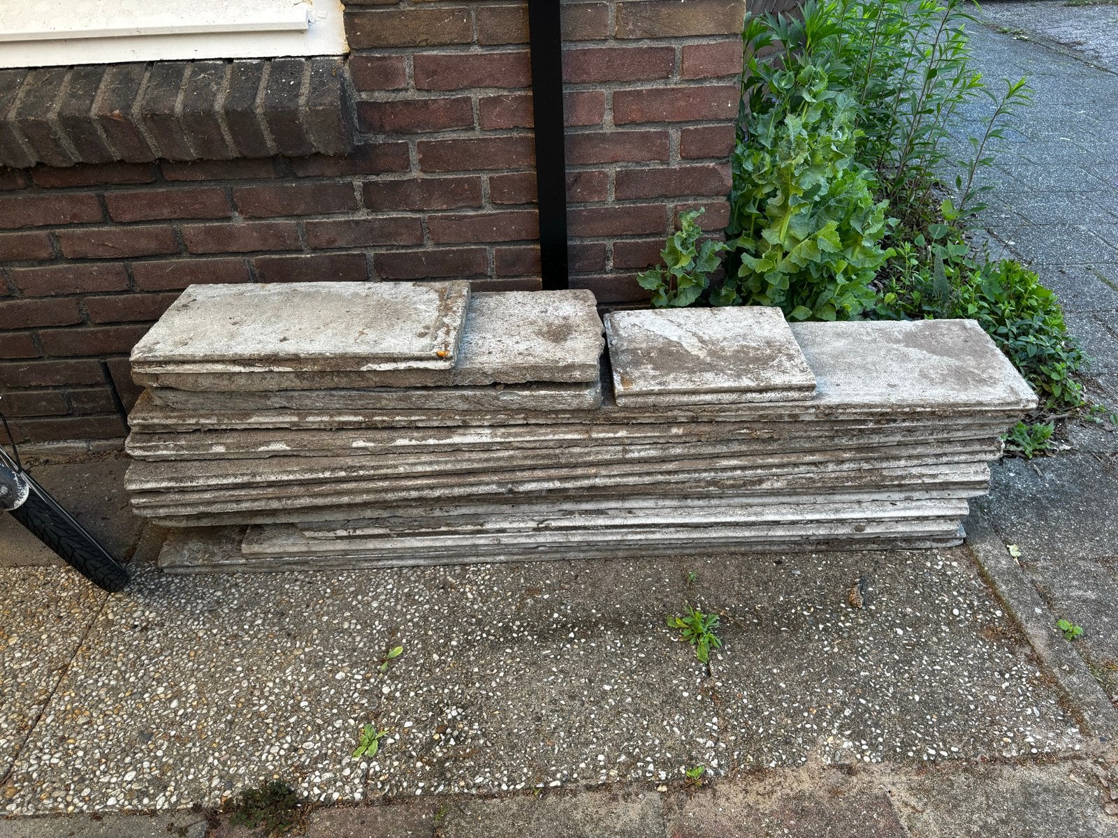 Gebruikte terrastegels, beton bandjes, Tuin en Terras, Tegels en Klinkers, Ophalen, Gebruikt, Minder dan 5 m², Beton