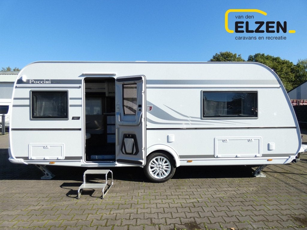 Tabbert Puccini 550 E 2,3 GFK-dak - Model 2027, Rondzit, Tabbert, Bedrijf, 6 tot 7 meter
