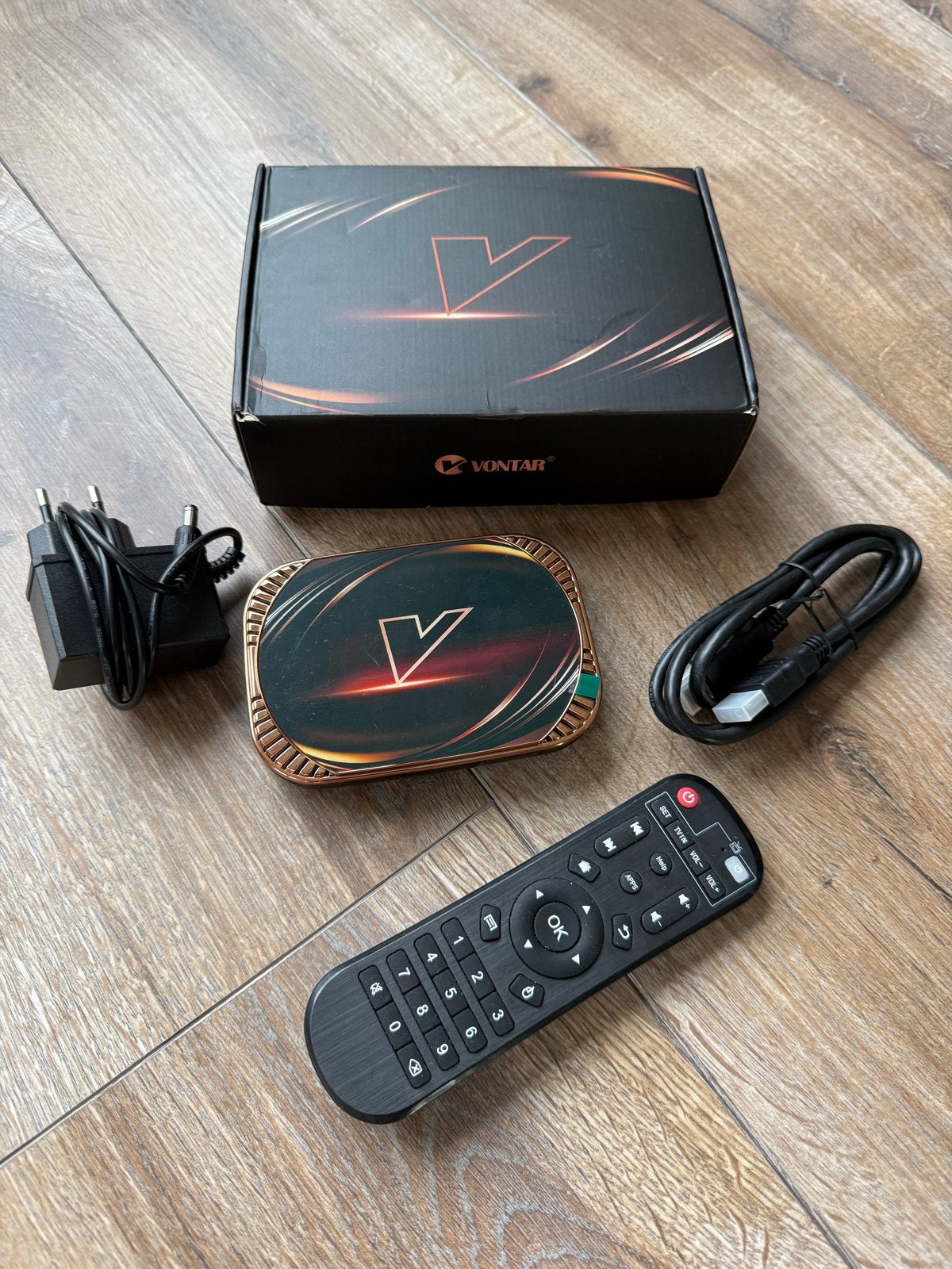 VONTAR X4 Android TV Box - 4K Streaming Media Player, Ophalen, Zo goed als nieuw, HDMI, Zonder harde schijf