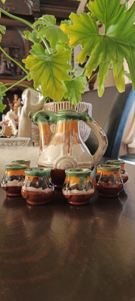 Vintage geglazuurde aardewerk karaf set met 6 bekers, Ophalen of Verzenden