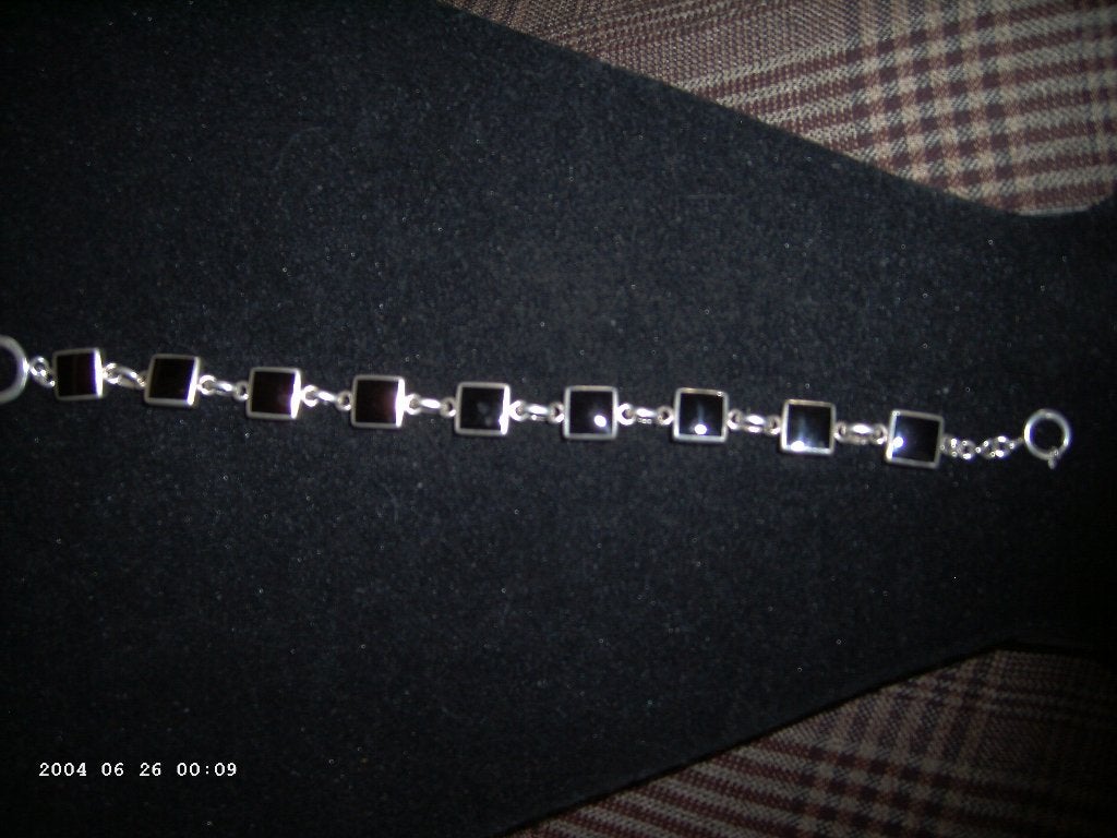 Een mooie Zilverkleurige Armband met Zwarte Emaille, Sieraden, Tassen en Uiterlijk, Verzenden, Overige materialen, Armband
